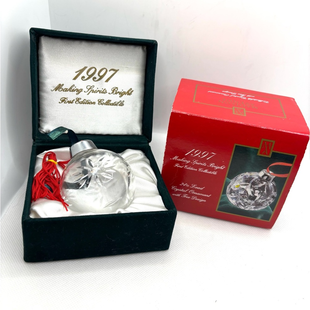 Madison Avenue 1997 Making Spirits Bright 1st Edition 24%lead Crystal Ornament